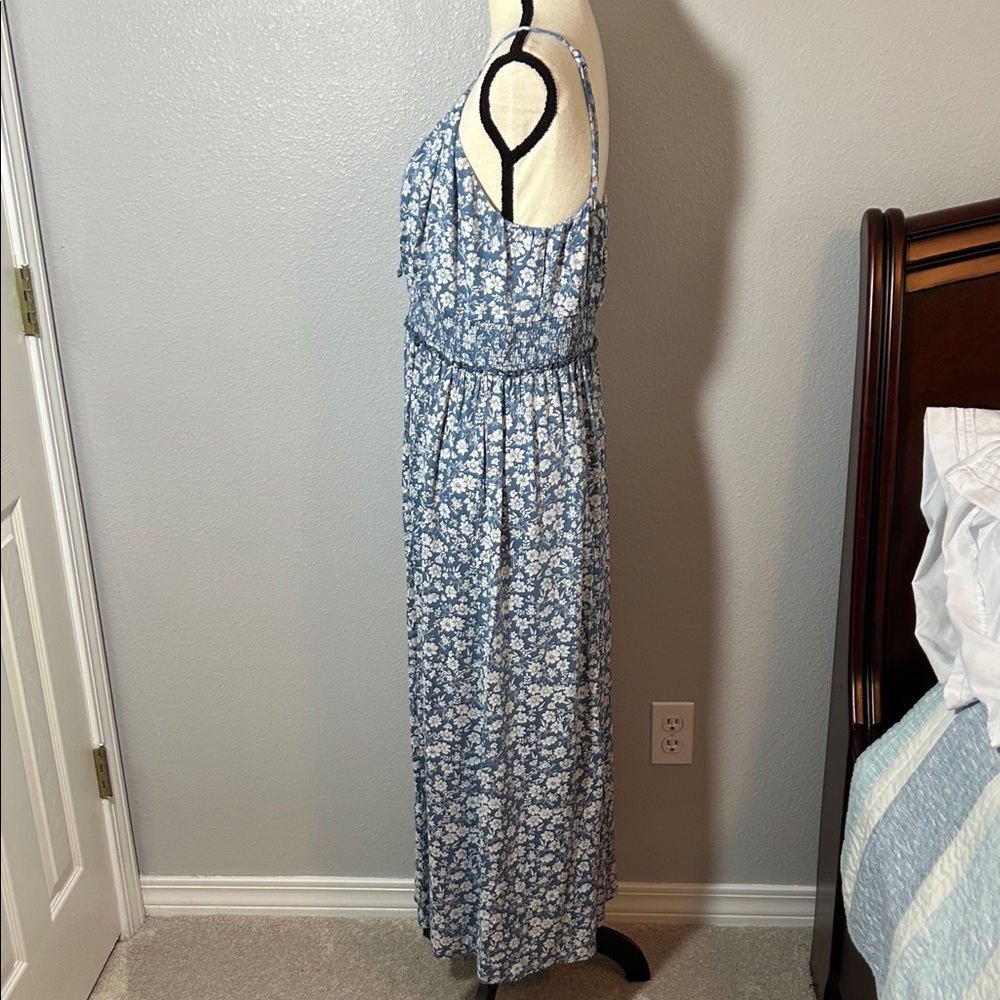 NWOT Lucky Brand Blue and White Floral Maxi Dress - Picture 6 of 11